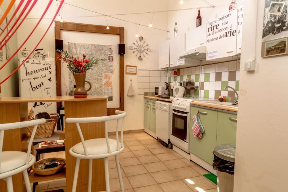 Gîte Chambres d'hôtes Le Bellevue Montbrun-les-Bains Extérieur photo