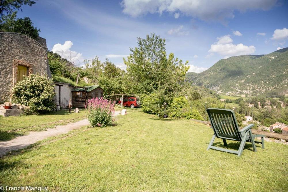 Gîte Chambres d'hôtes Le Bellevue Montbrun-les-Bains Extérieur photo