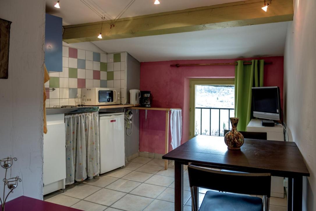 Gîte Chambres d'hôtes Le Bellevue Montbrun-les-Bains Extérieur photo