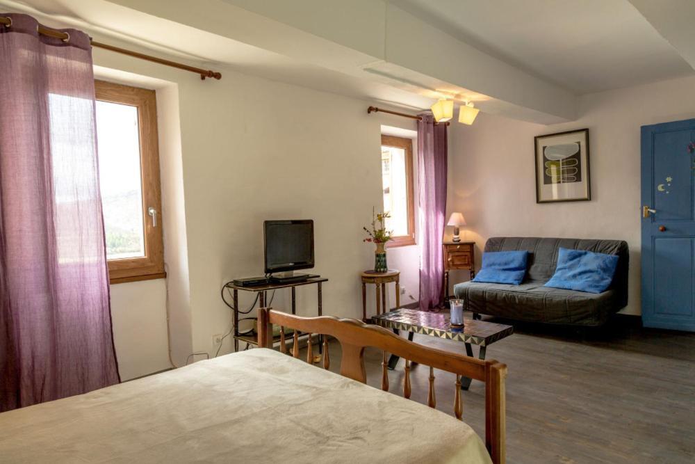 Gîte Chambres d'hôtes Le Bellevue Montbrun-les-Bains Extérieur photo